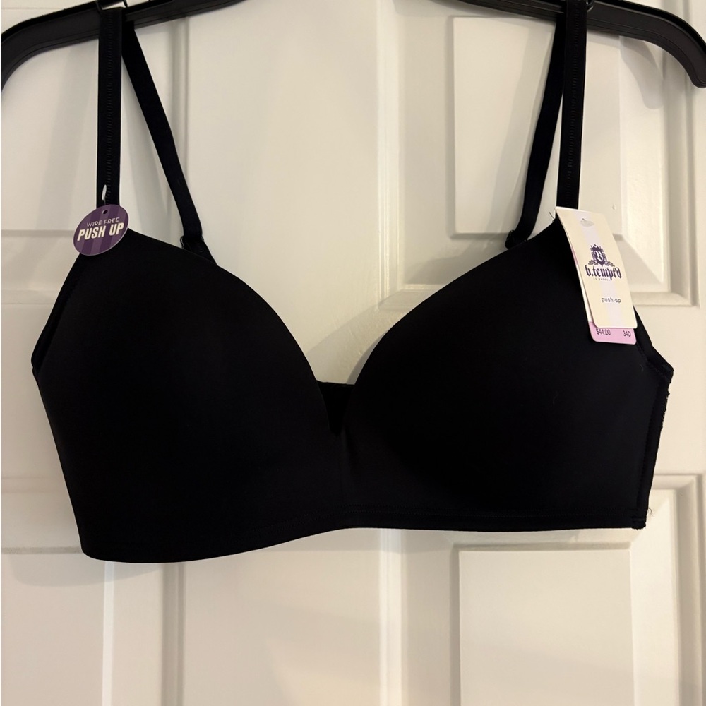 B.tempt’d Elegant Black Push-Up Bra